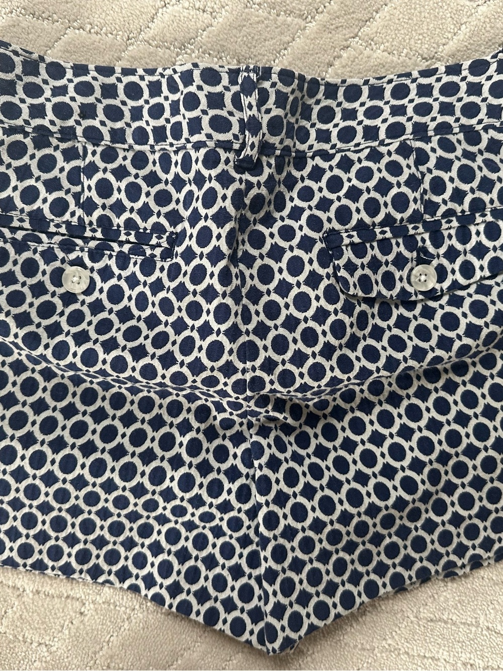 Size 4 Banana Republic Navy and White Geometric Shorts